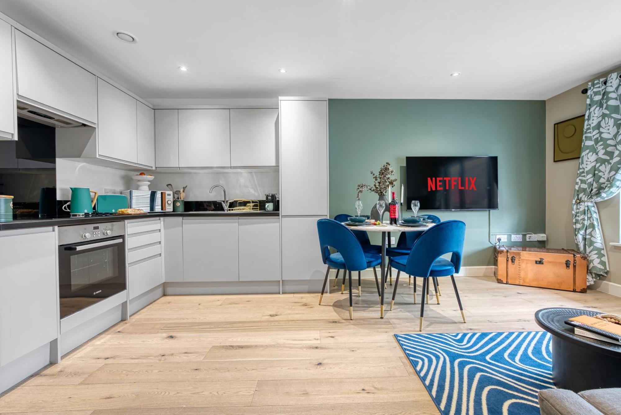 1 Bedroom Ocean Village Luxurious, Stylish & Cosy Apartment, Central Location In Southampton, Sleeps 4 - Summer Special Offer! - By Blue Puffin Stays المظهر الخارجي الصورة